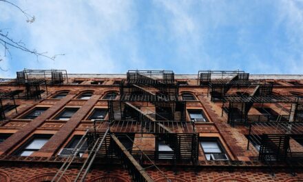 Before you sign the dotted line – apartment leasing tips to keep in mind